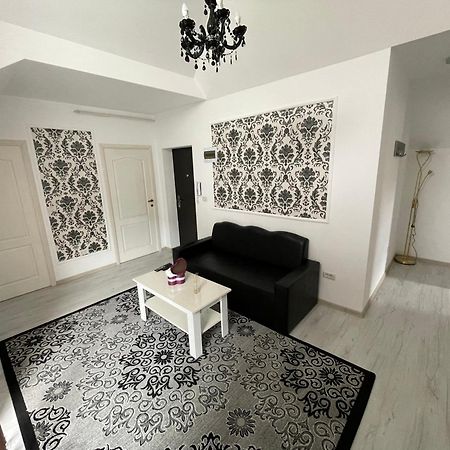 Sara Apartament ลูโกจ ภายนอก รูปภาพ